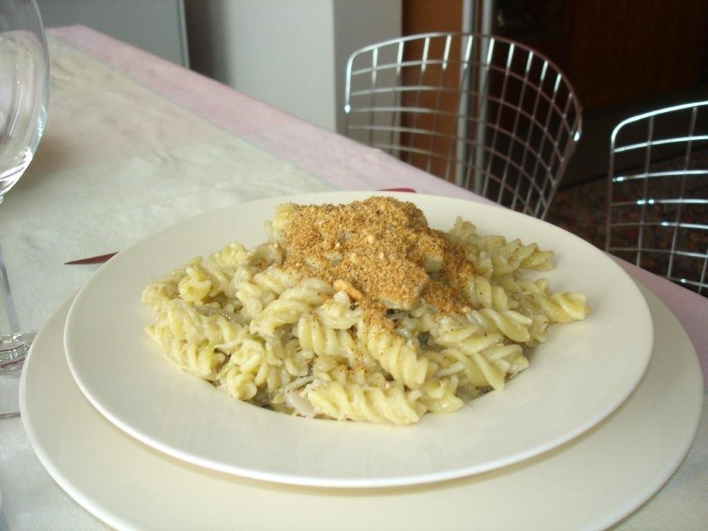 Pasta with Cavolo/ Sicilian Violet Cauliflower